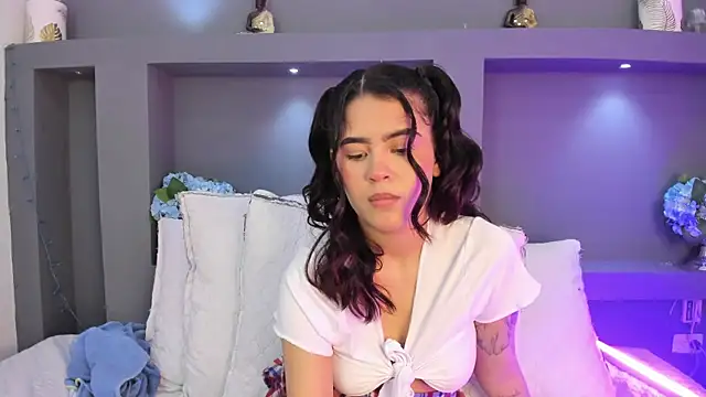 MaiaaCandy online show from October 19, 12:56 am