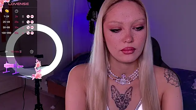 LeksaCandy online show from November 16, 4:25 am