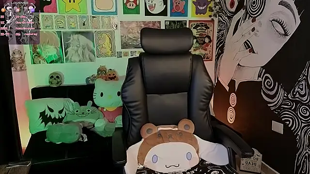 Yuhwan  online show from October 23, 9:10 pm