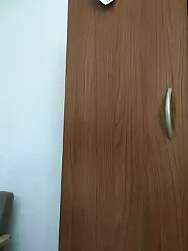 alicepavia22 online show from November 14, 9:48 pm