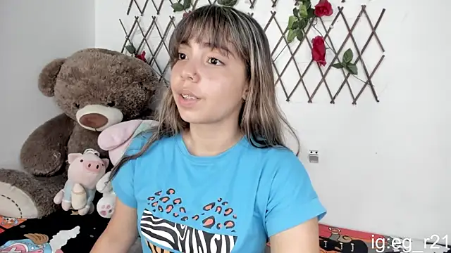 Snapshot of emma_grays2 chatting on September 13, 5:48 am emma grays2 online show from September 13, 5:48 am