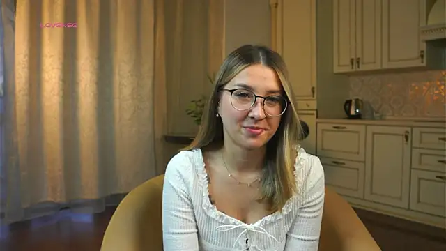 DarelleFaux online show from October 25, 3:14 am