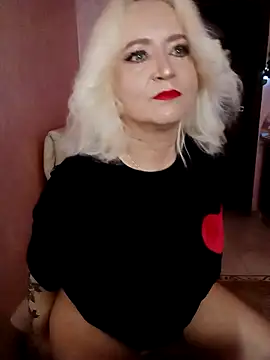 SquirtMilf00 online show from March 5, 3:02 am