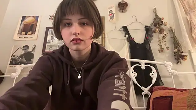 urbbydollxx online show from June 16, 7:31 am