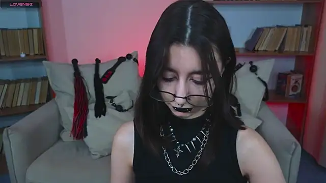 Snapshot of Mistress__Marcelline chatting on September 13, 10:34 am Mistress Marcelline online show from September 13, 10:34 am
