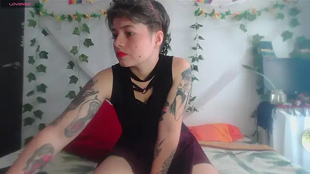 Mitsuha gate online show from February 13, 3:46 pm