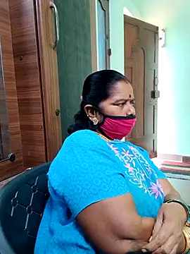 Snapshot of amuthasree chatting on September 29, 2:16 am amuthasree online show from September 29, 2:16 am