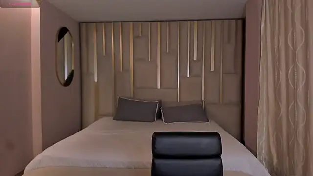 AmbarJames  online show from April 18, 12:07 pm