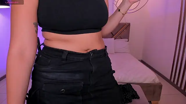 AmbarJames  online show from January 12, 11:59 am