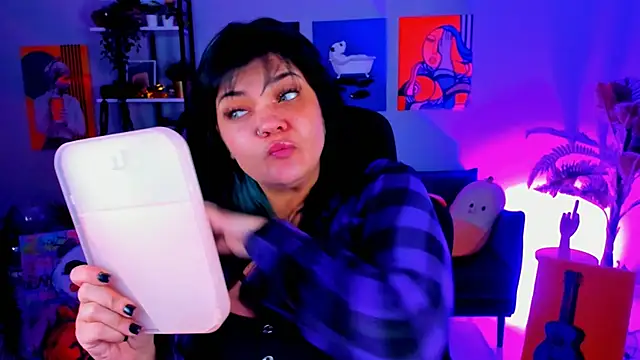 MaryHarrys online show from October 24, 8:27 pm