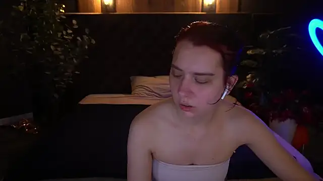 LiviaShy online show from April 13, 7:36 pm