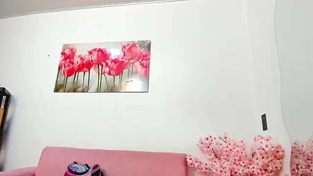 pinky f00x online show from June 2, 7:37 pm