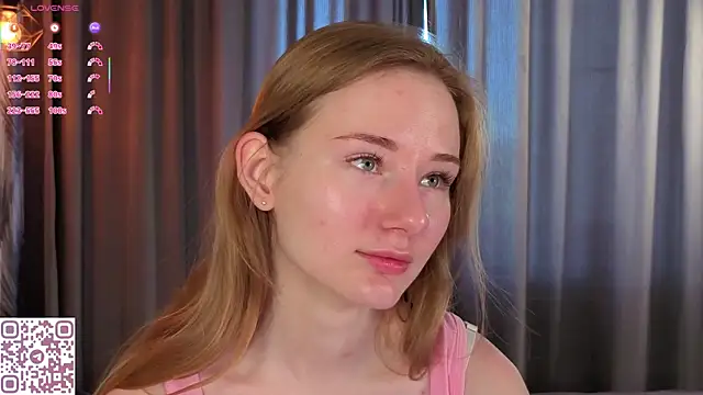 ElvinaRose online show from June 4, 4:39 am