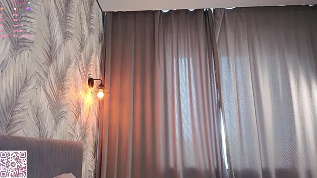 ElvinaRose online show from May 5, 4:48 am