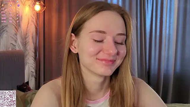 ElvinaRose online show from April 30, 5:34 am