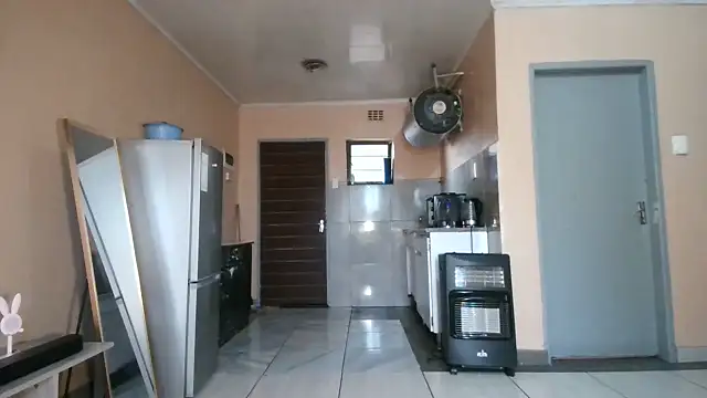 BusybooobsXXX3 online show from October 21, 4:16 am