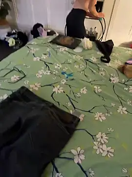 Reacher110565 online show from April 2, 4:37 pm