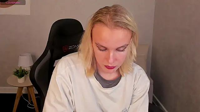 Carolin Miller online show from October 22, 6:07 am