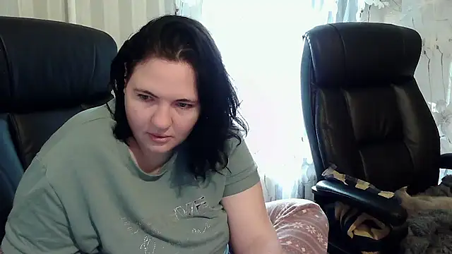 Snapshot of HollyXEva chatting on October 1, 1:38 pm HollyXEva online show from October 1, 1:38 pm