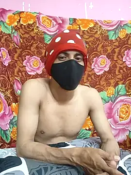 Snapshot of Seducing_couple chatting on September 23, 8:01 am Seducing couple online show from September 23, 8:01 am