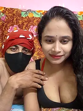 Snapshot of Seducing_couple chatting on October 6, 5:40 pm Seducing couple online show from October 6, 5:40 pm