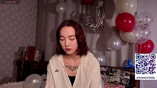 OdetteBiddy online show from February 13, 8:32 pm