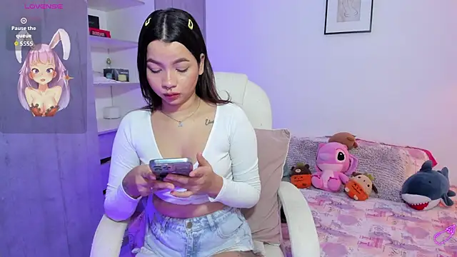 Anniemar  online show from May 14, 9:20 pm