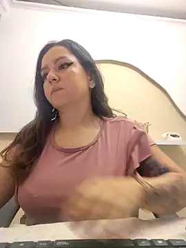 Abbyjoness21 online show from October 20, 8:23 pm