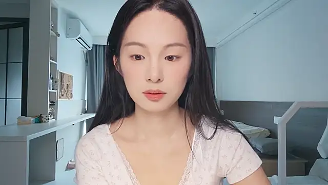 xiao-qinju online show from April 15, 3:18 am