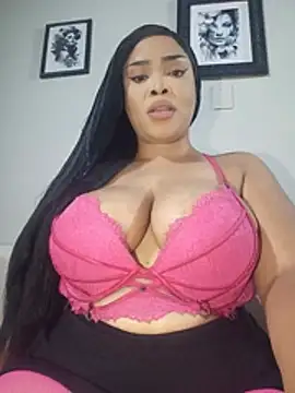 MadamPinky online show from June 11, 7:32 pm