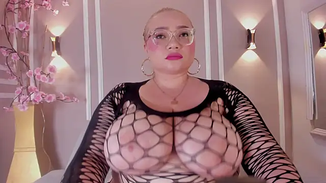 Snapshot of Amber_bunnyx chatting on October 11, 2:38 am Amber bunnyx online show from October 11, 2:38 am