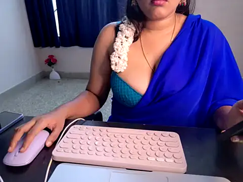 Snapshot of Anjalistar chatting on September 22, 6:01 am Anjalistar online show from September 22, 6:01 am
