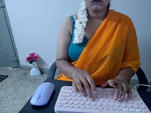 Snapshot of Anjalistar chatting on September 20, 4:33 am Anjalistar online show from September 20, 4:33 am