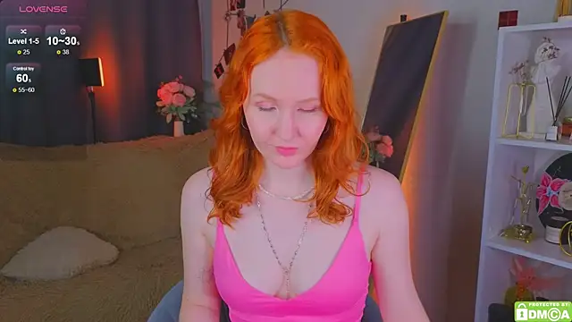 JoyceJones online show from November 22, 8:22 pm