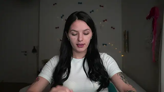 EwelynScott online show from January 9, 4:22 pm