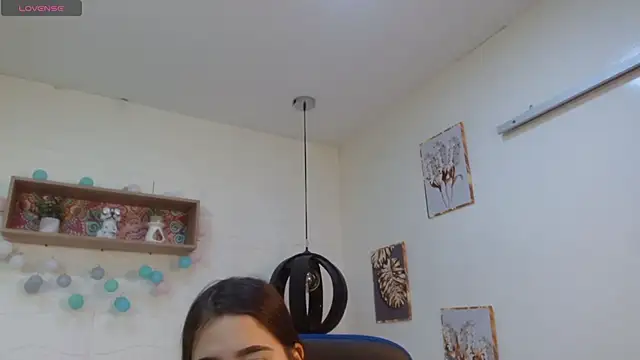 Snapshot of tulunaroja chatting on October 10, 8:47 pm tulunaroja online show from October 10, 8:47 pm