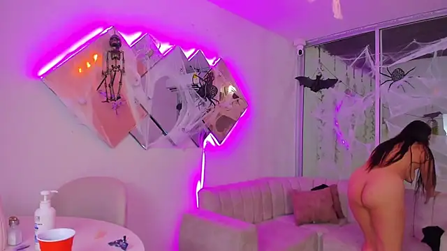 stangirls  online show from September 25, 10:40 pm