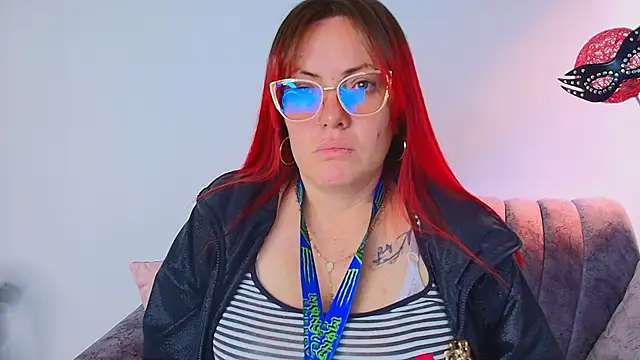 carolinhe  online show from October 2, 8:14 pm