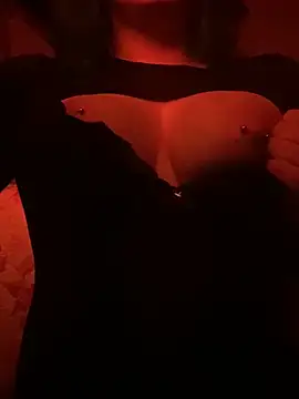 loveloly  online show from June 15, 3:18 am