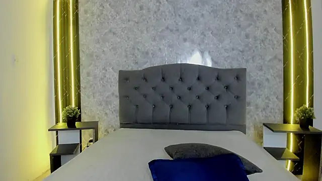 GiannaSlimJB online show from February 25, 12:20 am