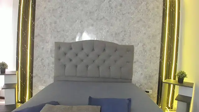 GiannaSlimJB online show from February 20, 7:26 pm