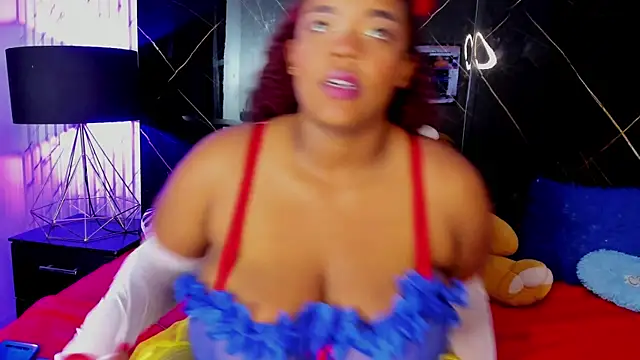 Snapshot of Alaia_Gutierrez chatting on October 3, 10:04 pm Alaia Gutierrez online show from October 3, 10:04 pm