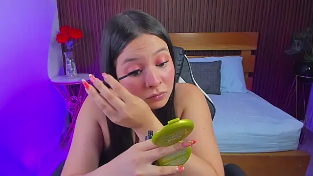 Snapshot of kitty_sweeety_ chatting on September 20, 2:15 pm kitty sweeety online show from September 20, 2:15 pm