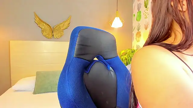 Snapshot of kitty_sweeety_ chatting on October 20, 12:52 pm kitty sweeety online show from October 20, 12:52 pm
