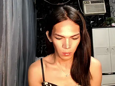 ladyhotcuming online show from May 31, 3:07 pm