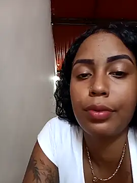 Snapshot of Fernanda30 chatting on October 17, 5:27 pm Fernanda30 online show from October 17, 5:27 pm