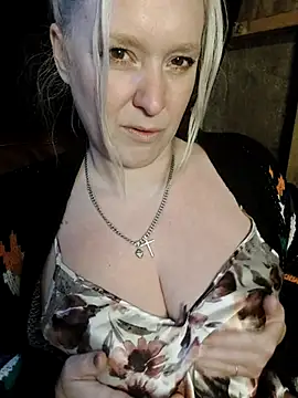Snapshot of Bouncy-Bella28X chatting on September 26, 7:39 am Bouncy-Bella28X online show from September 26, 7:39 am
