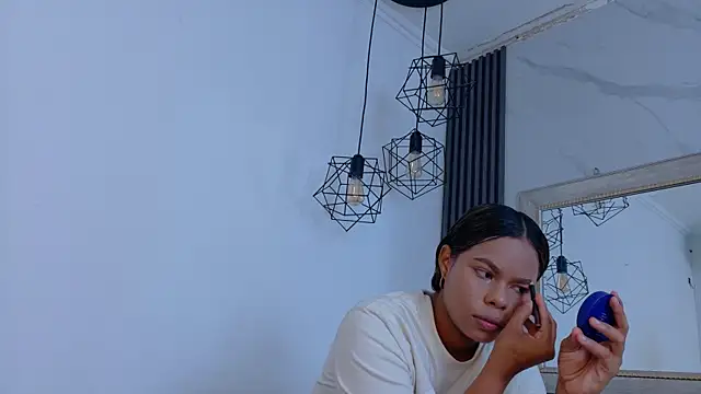 keyla mejia online show from June 14, 12:05 pm