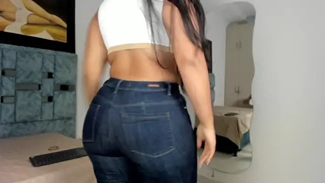 tamara lovv online show from October 16, 12:30 pm