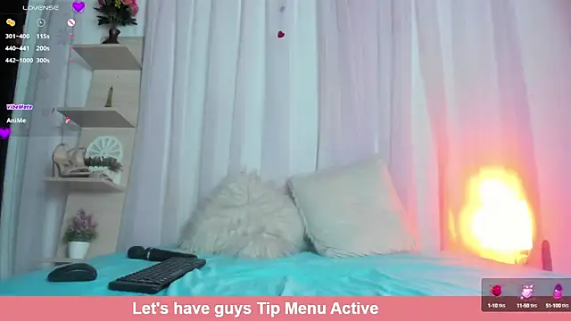 Snapshot of Zoe_White_ chatting on October 3, 1:38 pm Zoe White online show from October 3, 1:38 pm